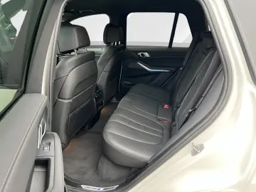 X5 xDrive45e