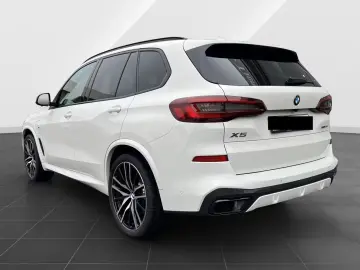 X5 xDrive45e