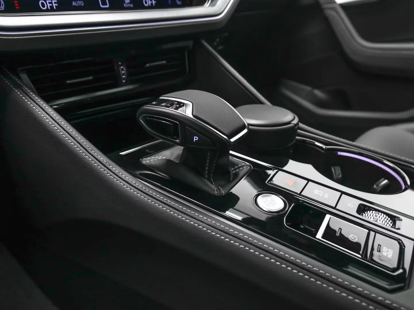 Volkswagen Touareg V6 4M R-Line Black Style Panoramic