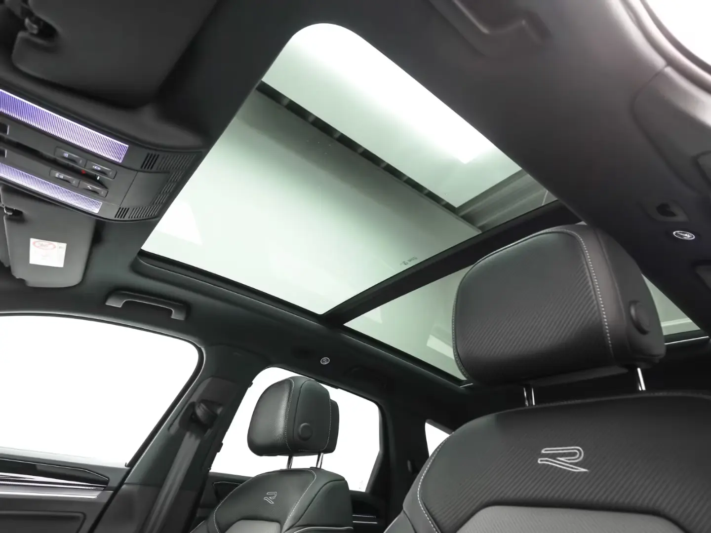 Volkswagen Touareg V6 4M R-Line Black Style Panoramic