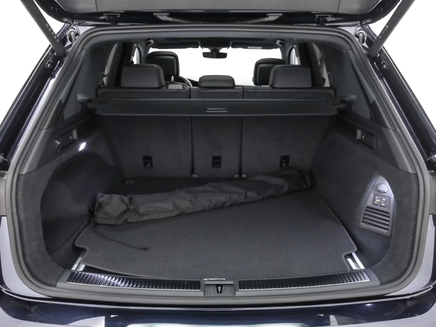 Volkswagen Touareg V6 4M R-Line Black Style Panoramic