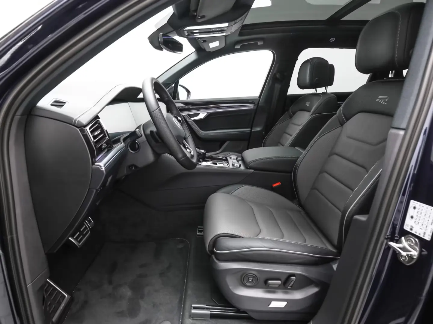 Volkswagen Touareg V6 4M R-Line Black Style Panoramic