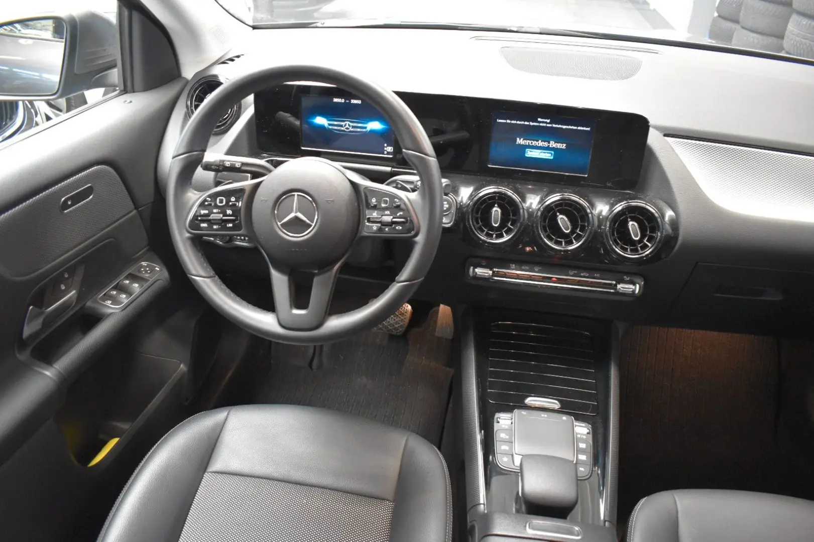 GLA 200 Automatik NAVIGATION SHZ PDC ALU