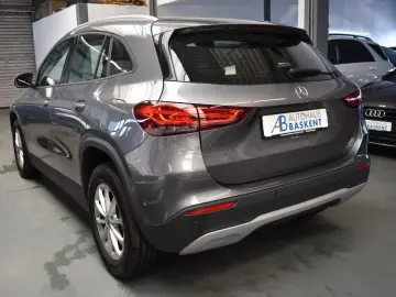 GLA 200 Automatik NAVIGATION SHZ PDC ALU