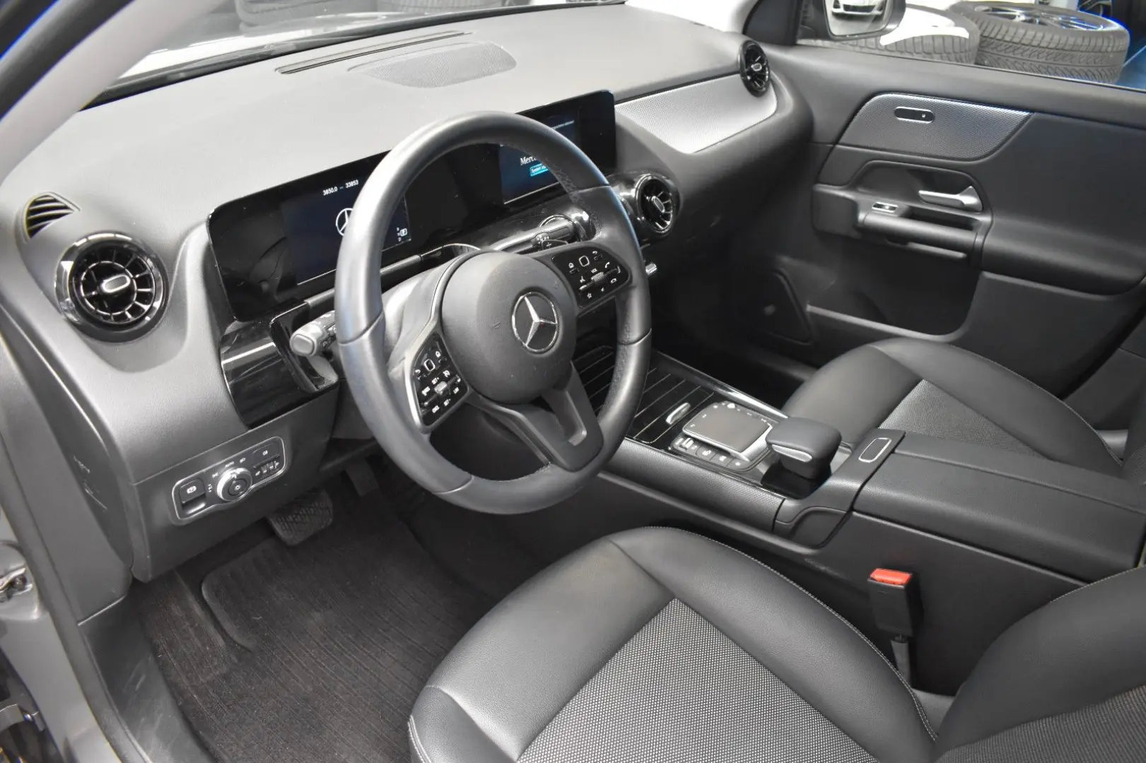 GLA 200 Automatik NAVIGATION SHZ PDC ALU