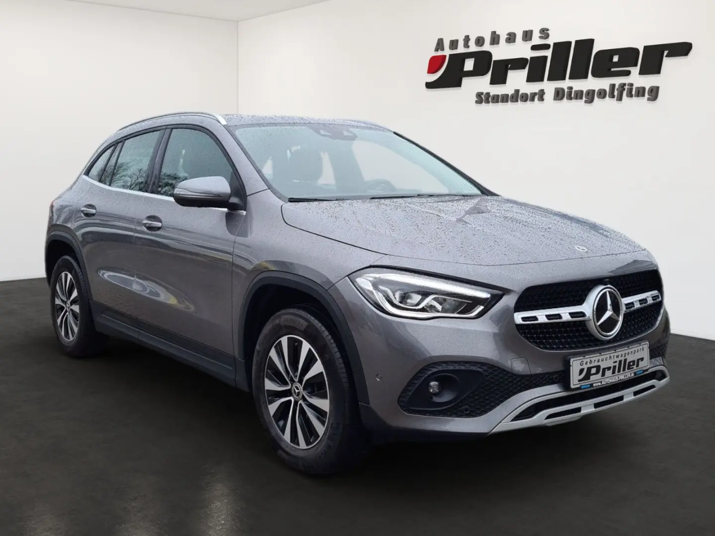GLA 250 Style DAB NAVI LED Park-Paket Burmester