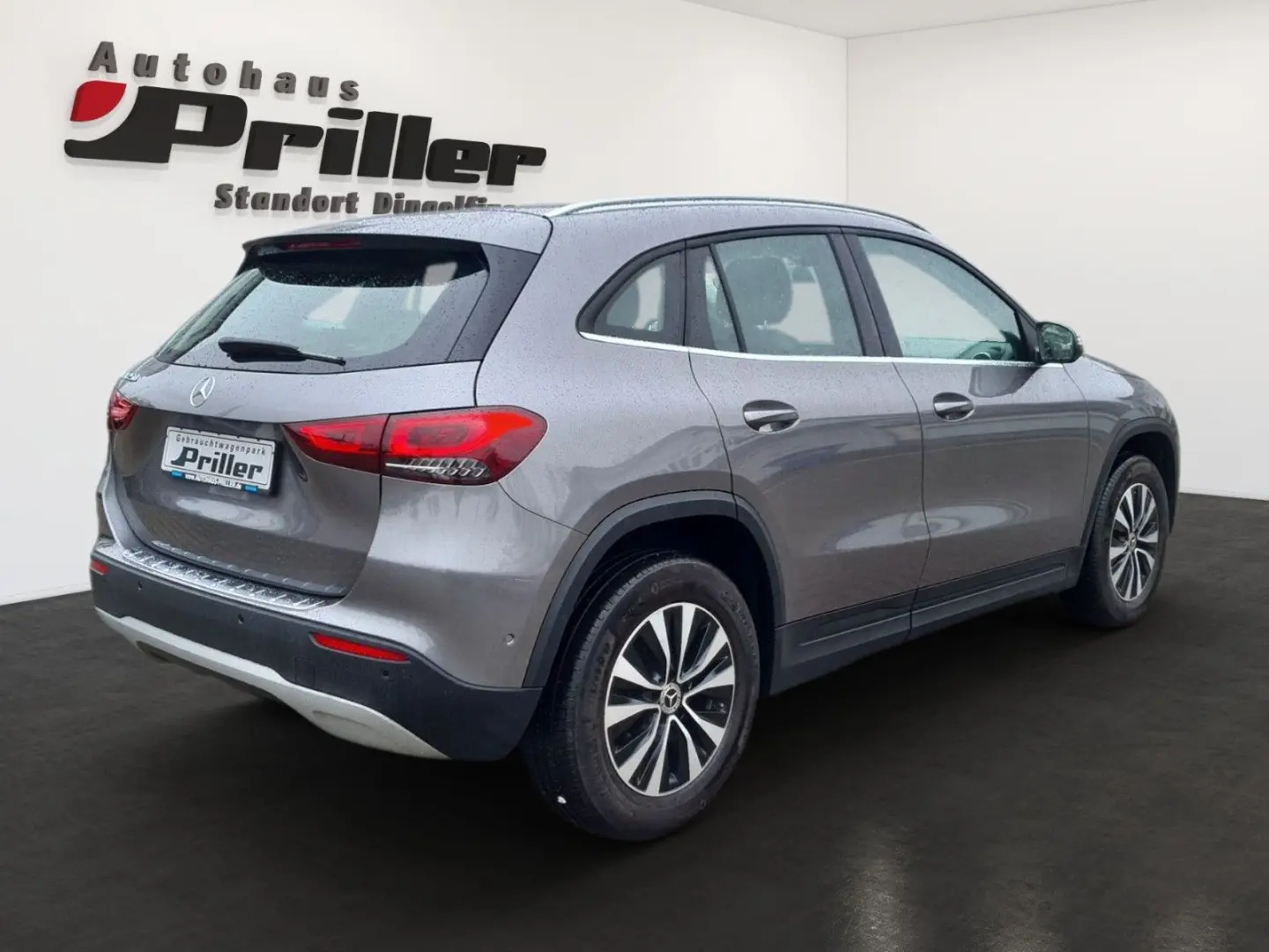GLA 250 Style DAB NAVI LED Park-Paket Burmester