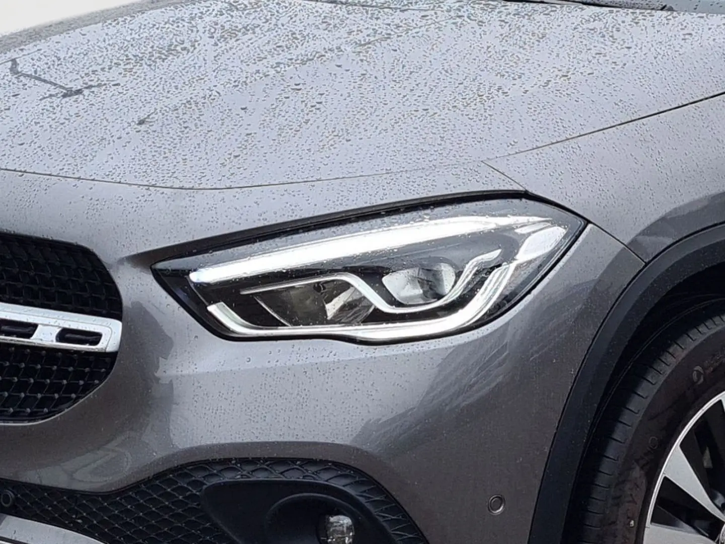 GLA 250 Style DAB NAVI LED Park-Paket Burmester