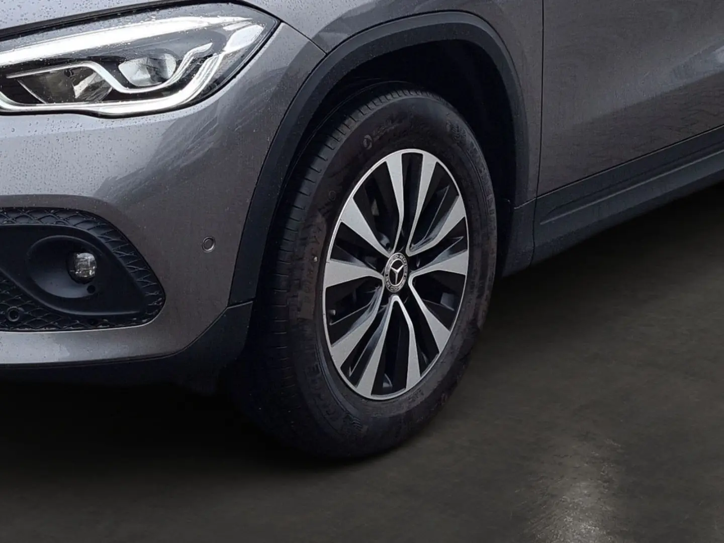 GLA 250 Style DAB NAVI LED Park-Paket Burmester