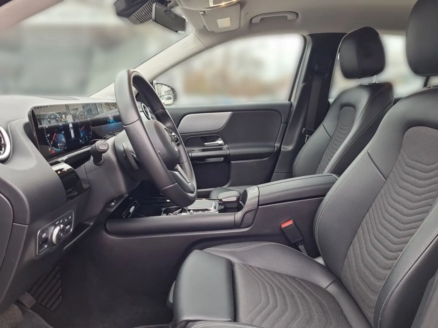GLA 250 Style DAB NAVI LED Park-Paket Burmester