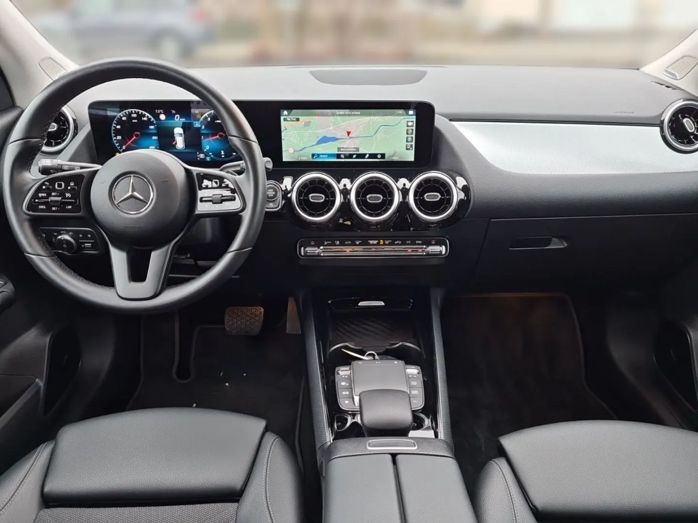 GLA 250 Style DAB NAVI LED Park-Paket Burmester