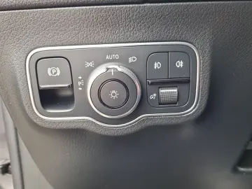GLA 250 Style DAB NAVI LED Park-Paket Burmester