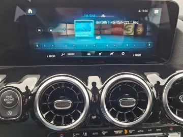 GLA 250 Style DAB NAVI LED Park-Paket Burmester