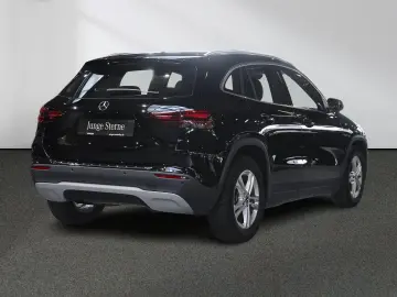GLA 200 Rückfahrkamera Sitzheizung MBUX-Navi LED