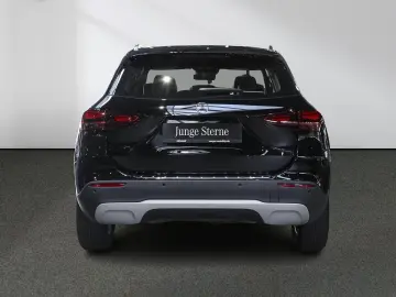 GLA 200 Rückfahrkamera Sitzheizung MBUX-Navi LED