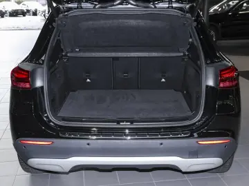 GLA 200 Rückfahrkamera Sitzheizung MBUX-Navi LED
