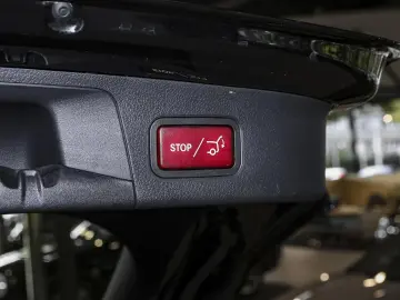 GLA 200 Rückfahrkamera Sitzheizung MBUX-Navi LED
