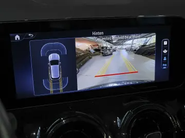GLA 200 Rückfahrkamera Sitzheizung MBUX-Navi LED