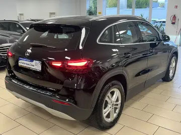 GLA 180 ACC LED Navi R-Cam TeiLeder SHZ KlimaAu