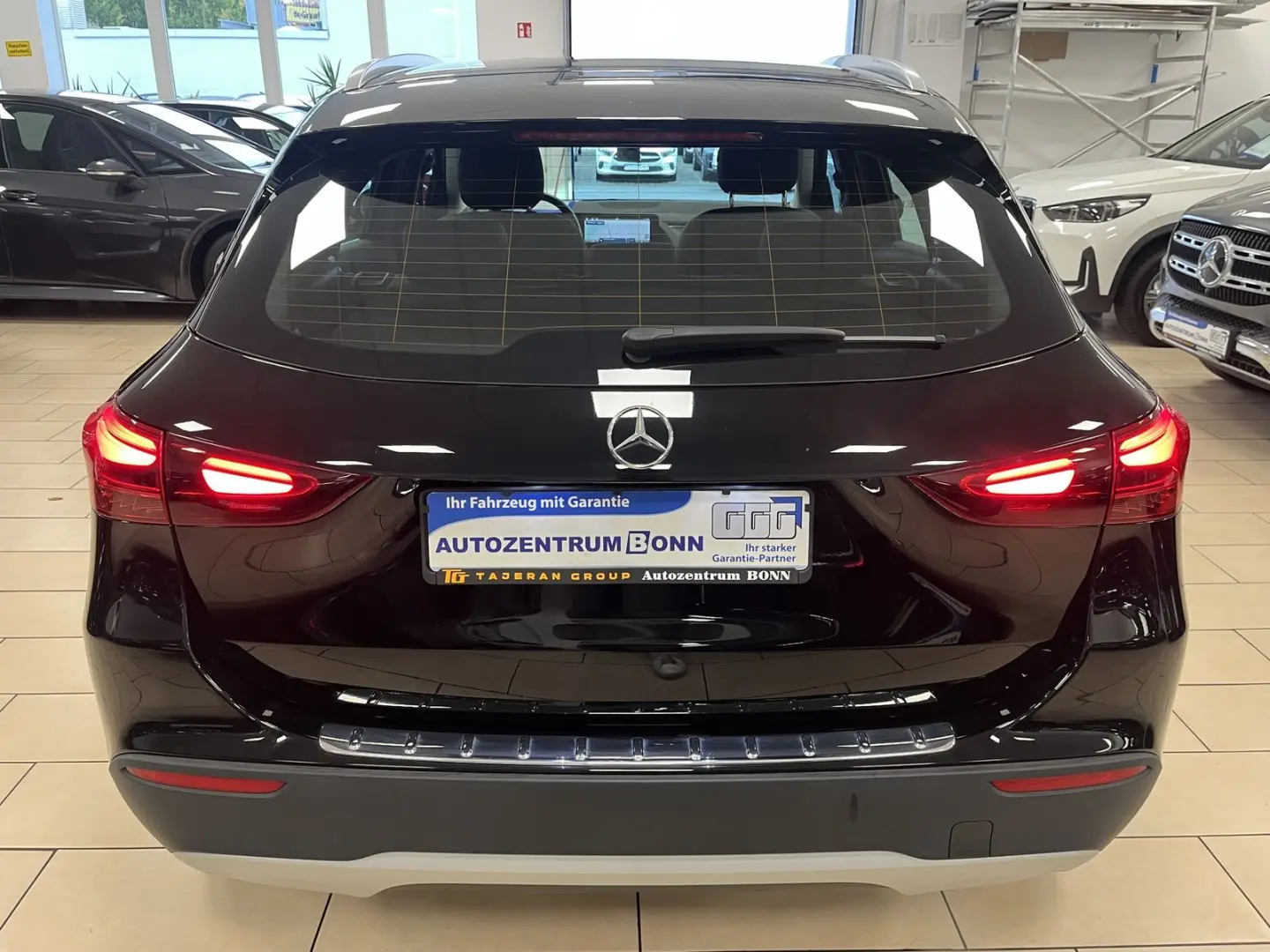 GLA 180 ACC LED Navi R-Cam TeiLeder SHZ KlimaAu
