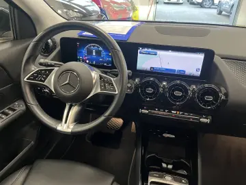 GLA 180 ACC LED Navi R-Cam TeiLeder SHZ KlimaAu