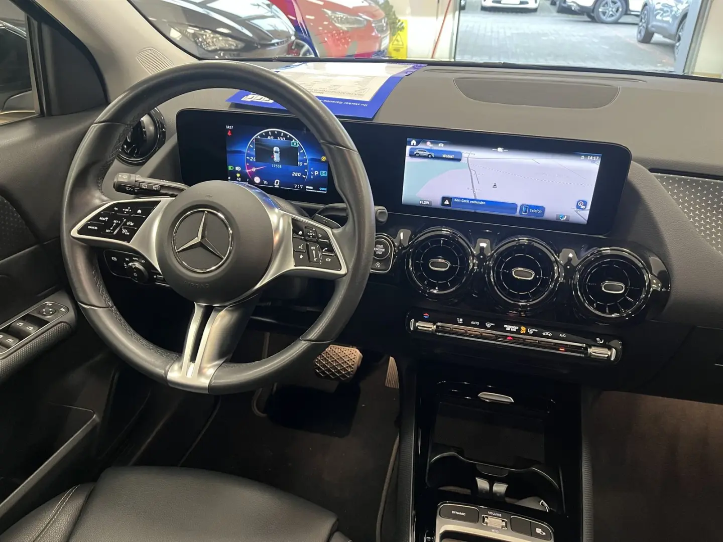 GLA 180 ACC LED Navi R-Cam TeiLeder SHZ KlimaAu