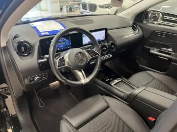 GLA 180 ACC LED Navi R-Cam TeiLeder SHZ KlimaAu