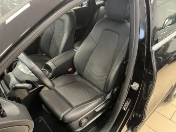 GLA 180 ACC LED Navi R-Cam TeiLeder SHZ KlimaAu