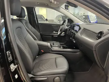 GLA 180 ACC LED Navi R-Cam TeiLeder SHZ KlimaAu