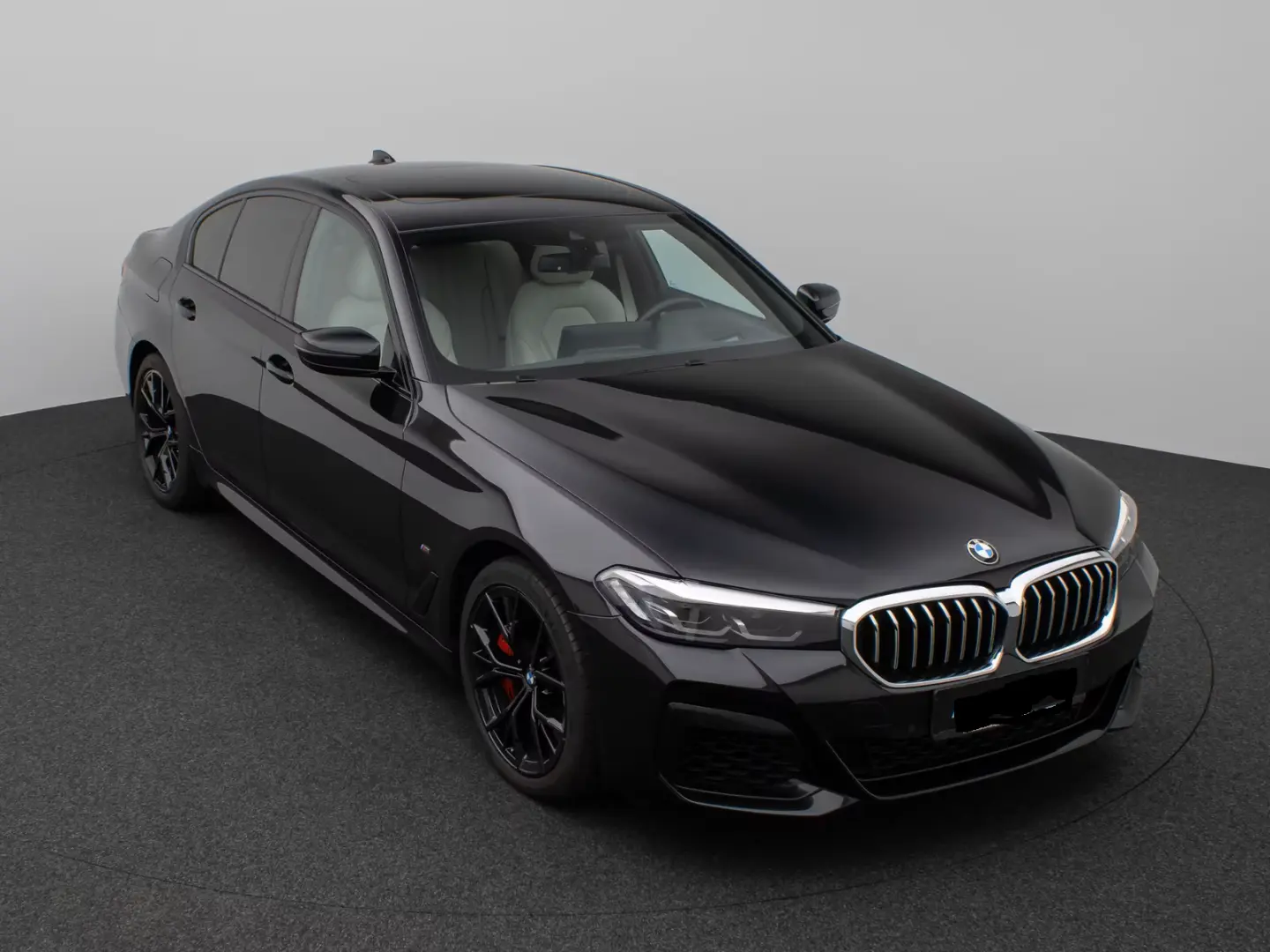 540i xD M Sport Glasdach Kamera HUD DAB H K 19