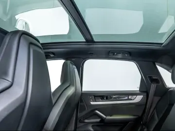 Cayenne E-Hybrid BOSE Sportabgas HD-Matrix Panor