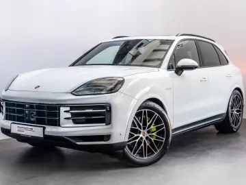 Cayenne E-Hybrid BOSE Sportabgas HD-Matrix Panor