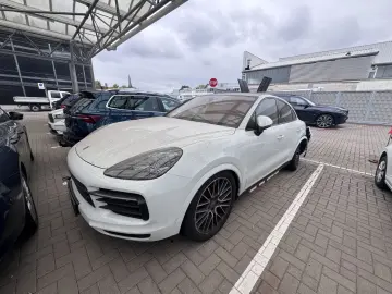 Cayenne S Coupe   White interior