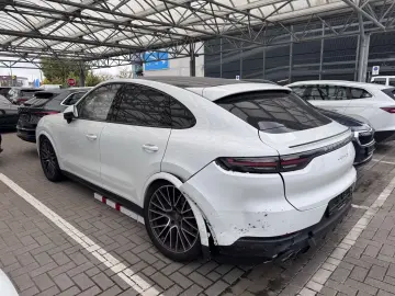 Cayenne S Coupe   White interior