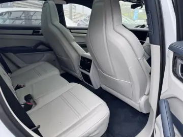 Cayenne S Coupe   White interior