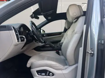 Cayenne Coupe Sport-Chrono LED PANO BOSE KAMERA