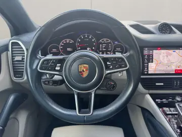 Cayenne Coupe Sport-Chrono LED PANO BOSE KAMERA