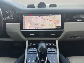 Cayenne Coupe Sport-Chrono LED PANO BOSE KAMERA
