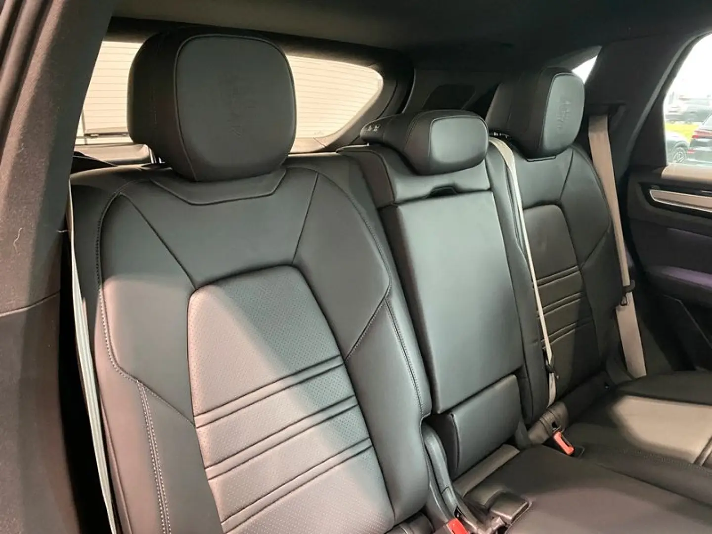 Cayenne Platinum Edition PCM PDLS Pano Sthz 21