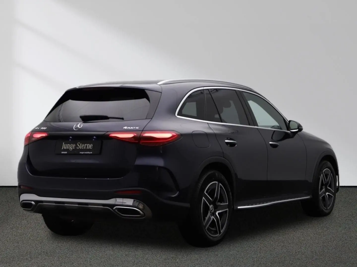 GLC 300 4M AMG Standheizung Digital-Light AHK