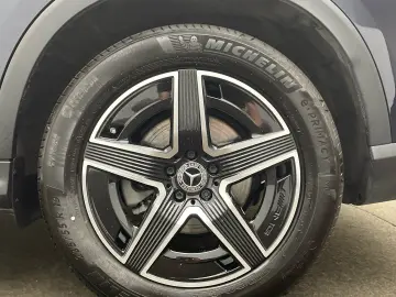 GLC 300 4M AMG Standheizung Digital-Light AHK