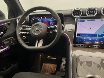 GLC 300 4M AMG Standheizung Digital-Light AHK