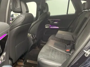 GLC 300 4M AMG Standheizung Digital-Light AHK