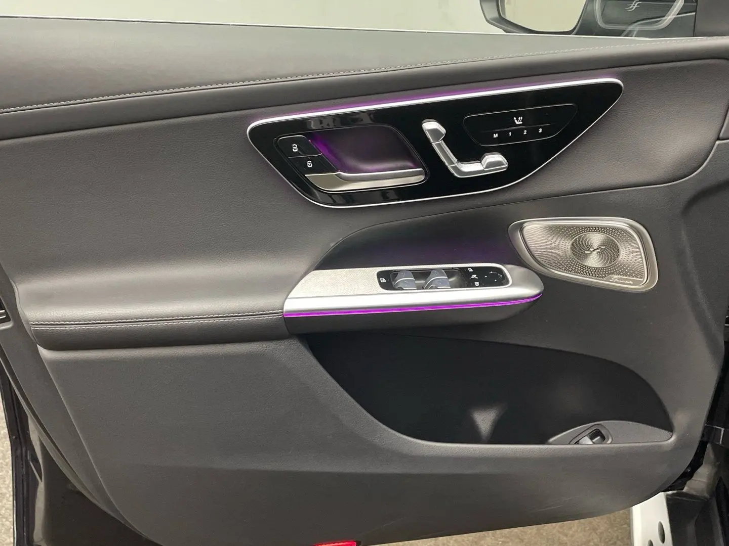 GLC 300 4M AMG Standheizung Digital-Light AHK