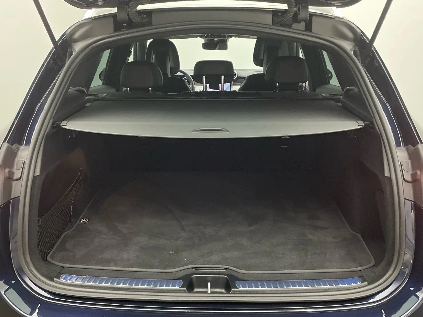 GLC 300 4M AMG Standheizung Digital-Light AHK