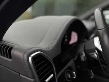 Cayenne E-Hybrid MEGA Full APPROVED 2026
