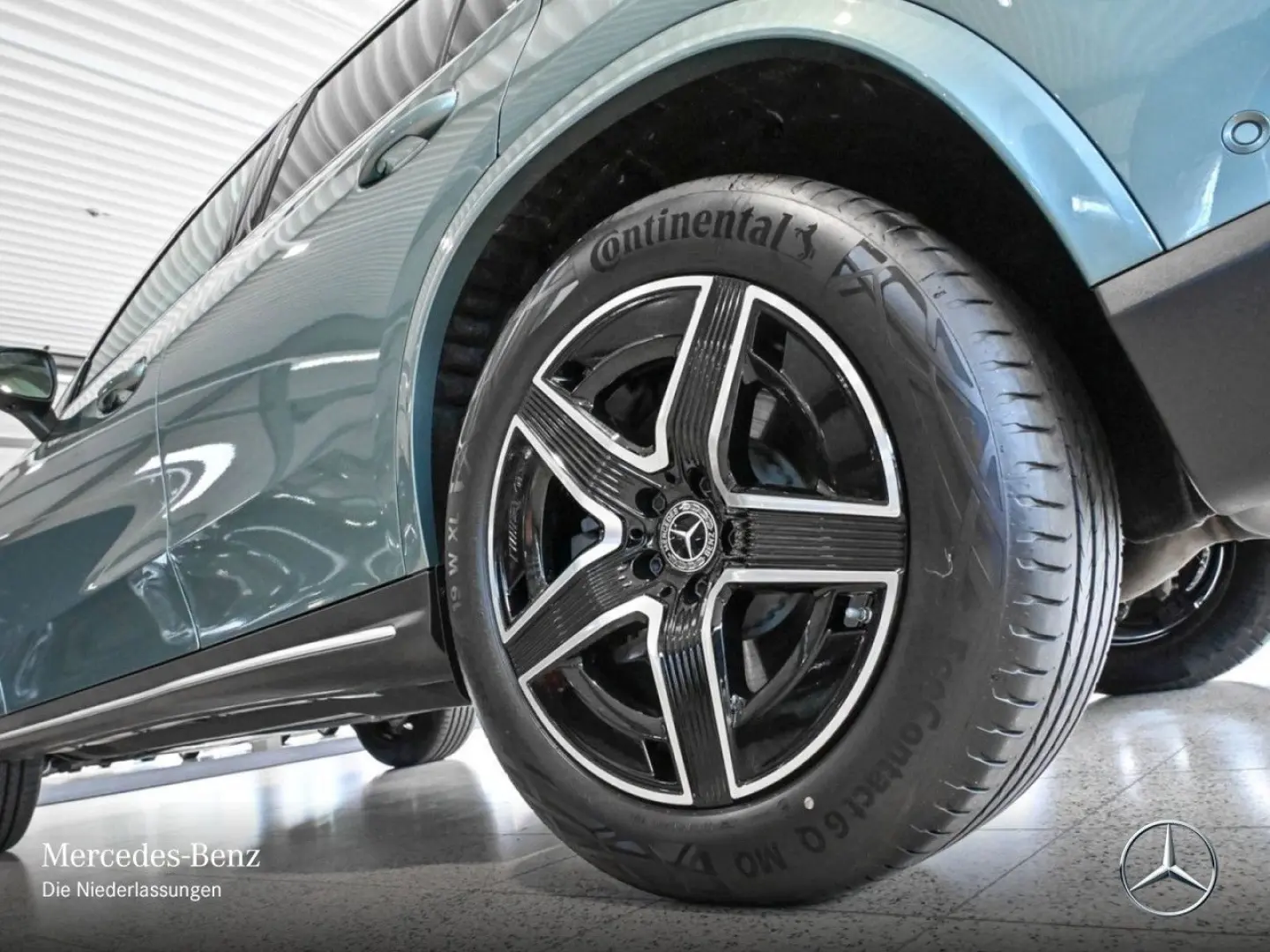 GLC 300 e 4M AMG AHK PANO Distron MEMORY Trittbr