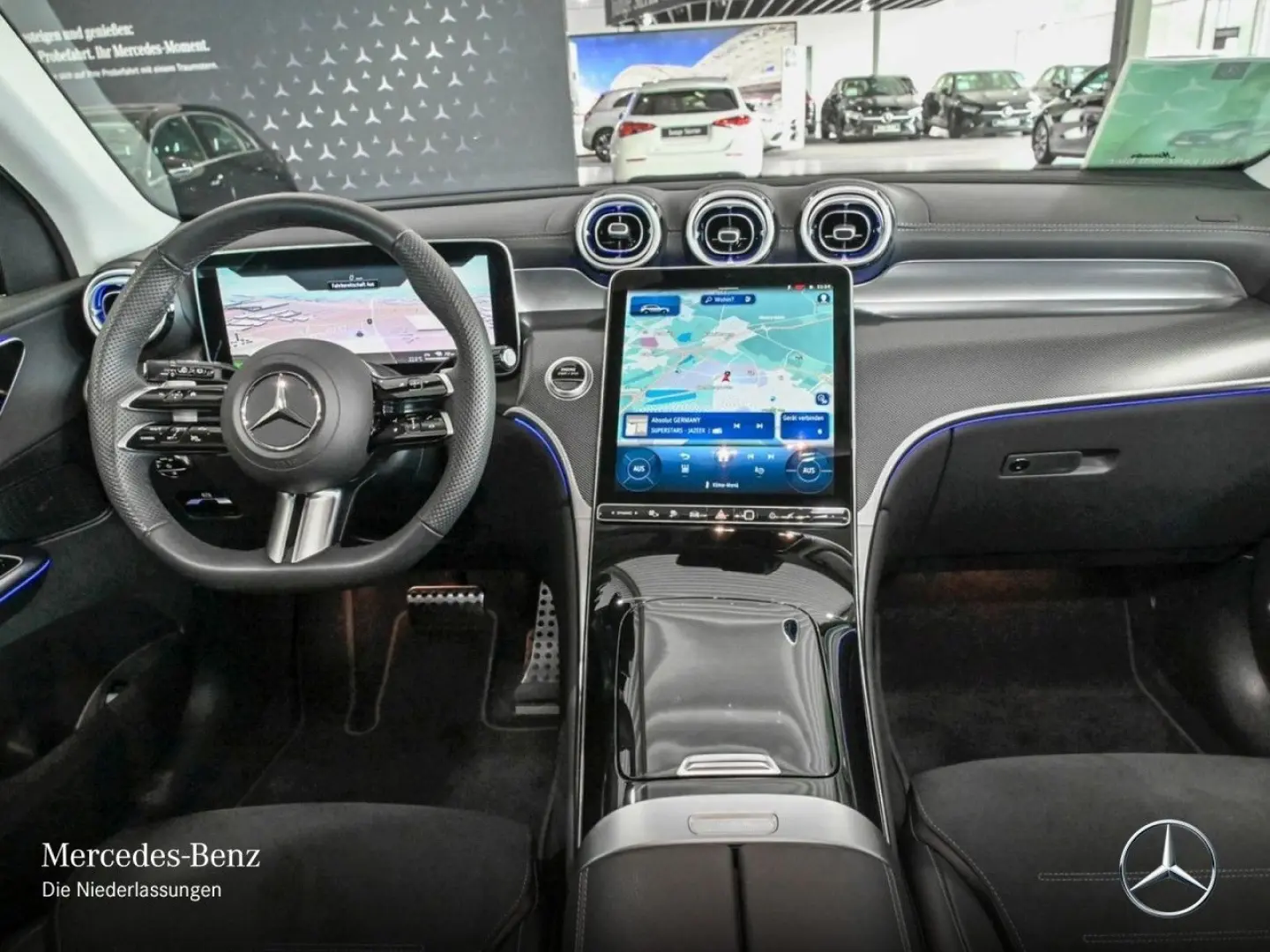 GLC 300 e 4M AMG AHK PANO Distron MEMORY Trittbr