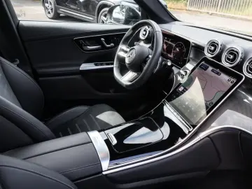GLC 300 4M AMG-Sport LED Cam Pano AHK Stdhz 19'
