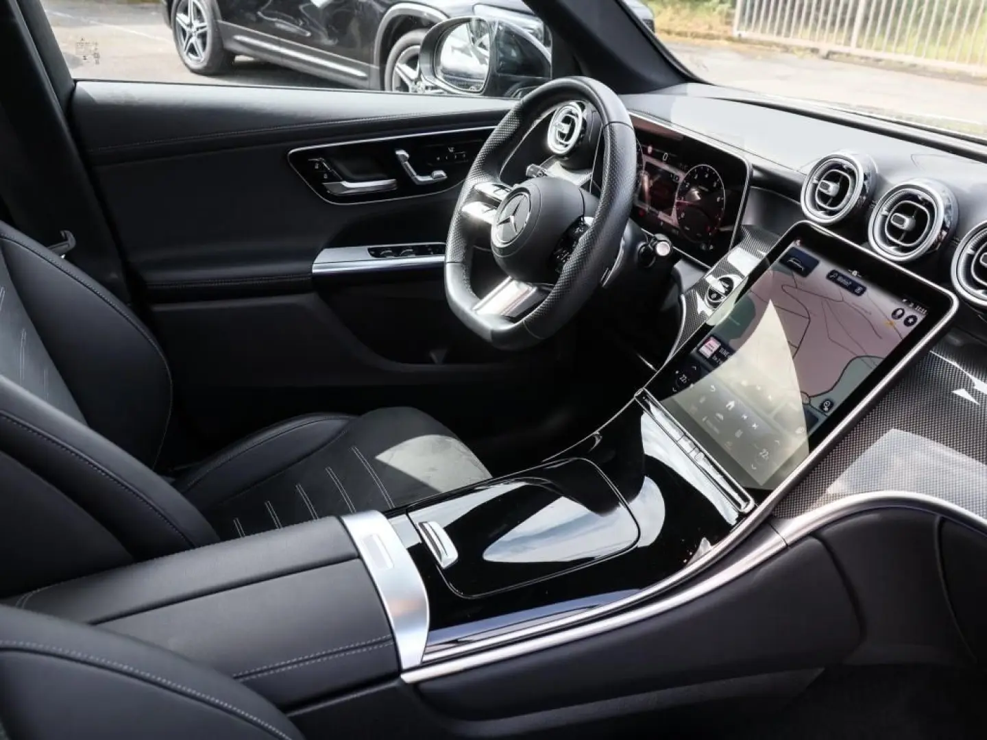 GLC 300 4M AMG-Sport LED Cam Pano AHK Stdhz 19'